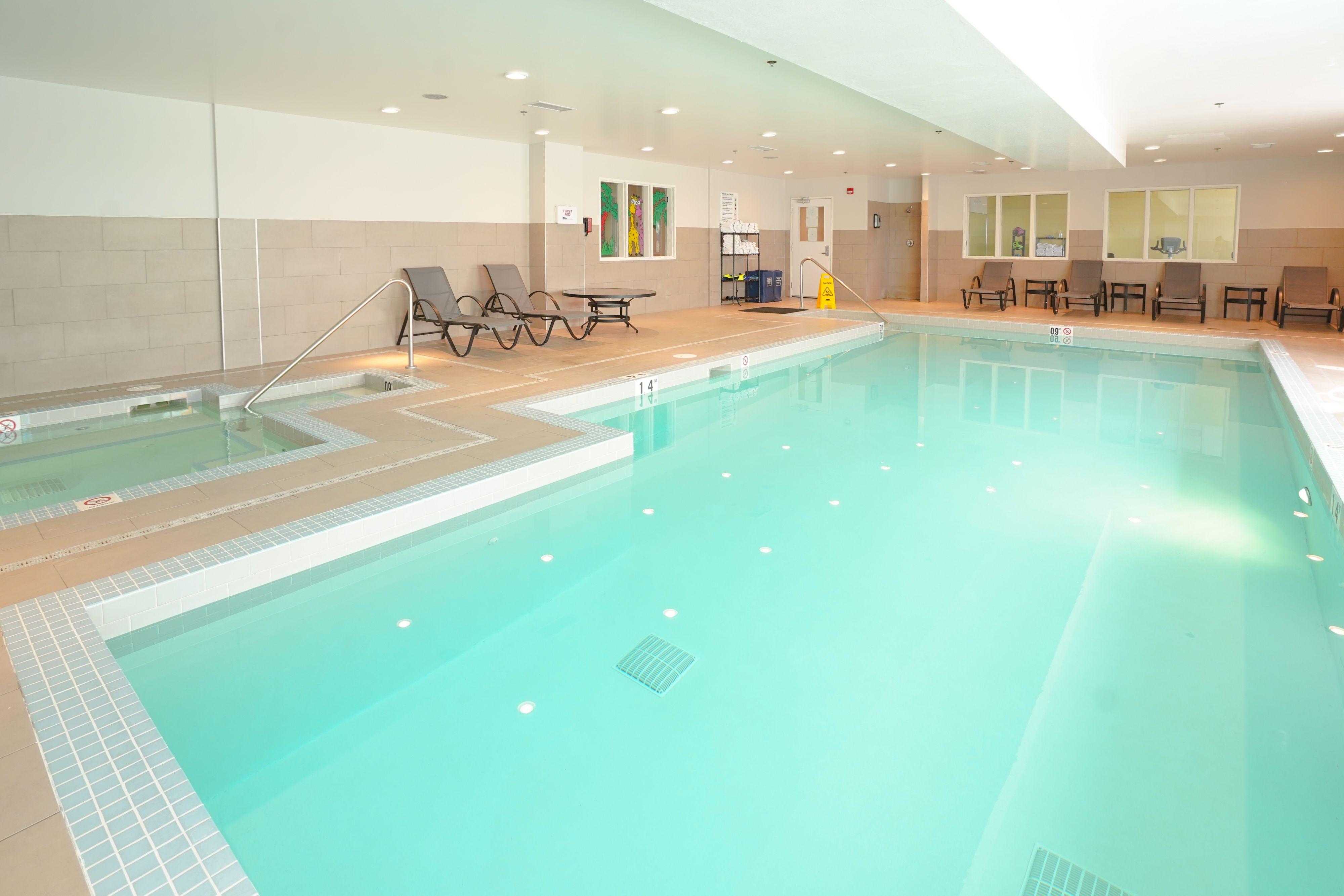 Fairfield Inn & Suites By Marriott Airdrie Exteriör bild