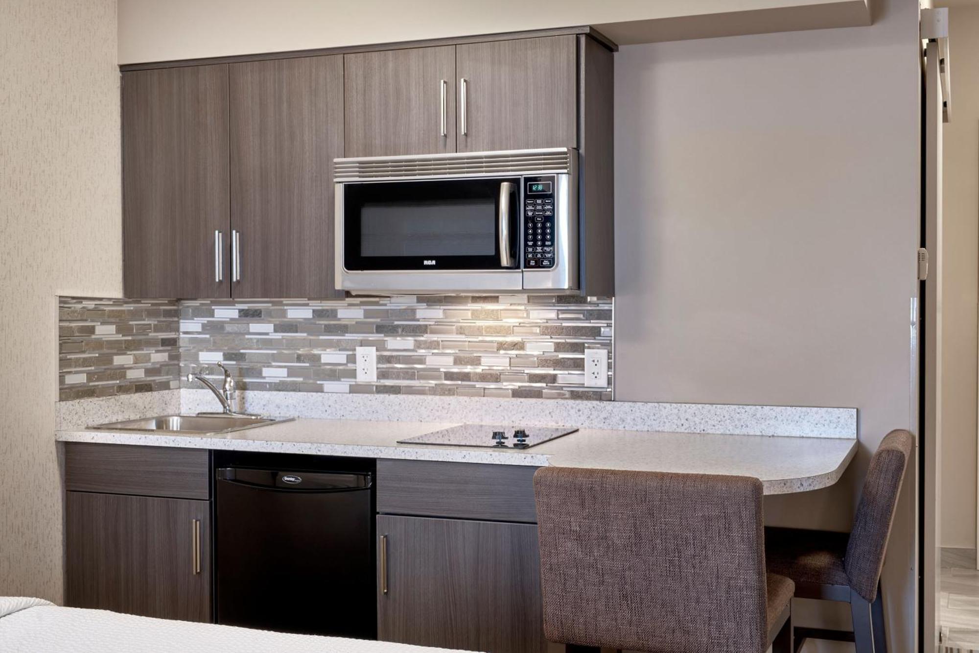 Fairfield Inn & Suites By Marriott Airdrie Exteriör bild