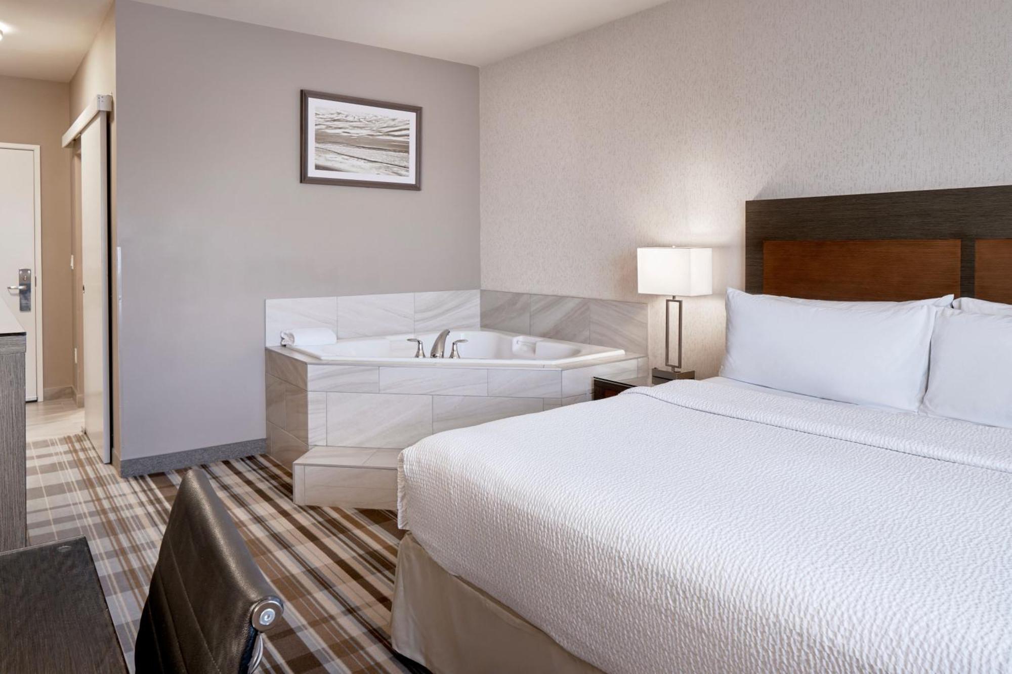 Fairfield Inn & Suites By Marriott Airdrie Exteriör bild